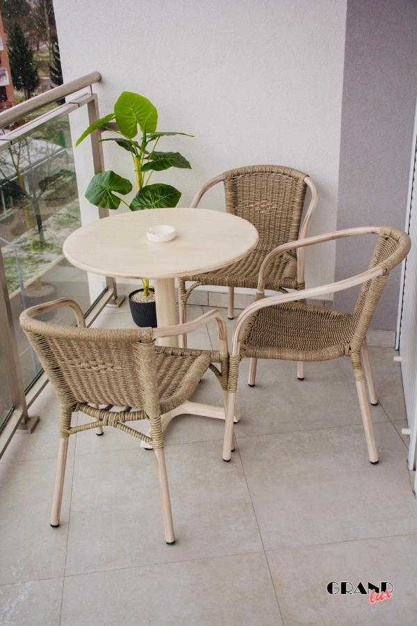 Grand Lux Apartment Doboj Exterior foto