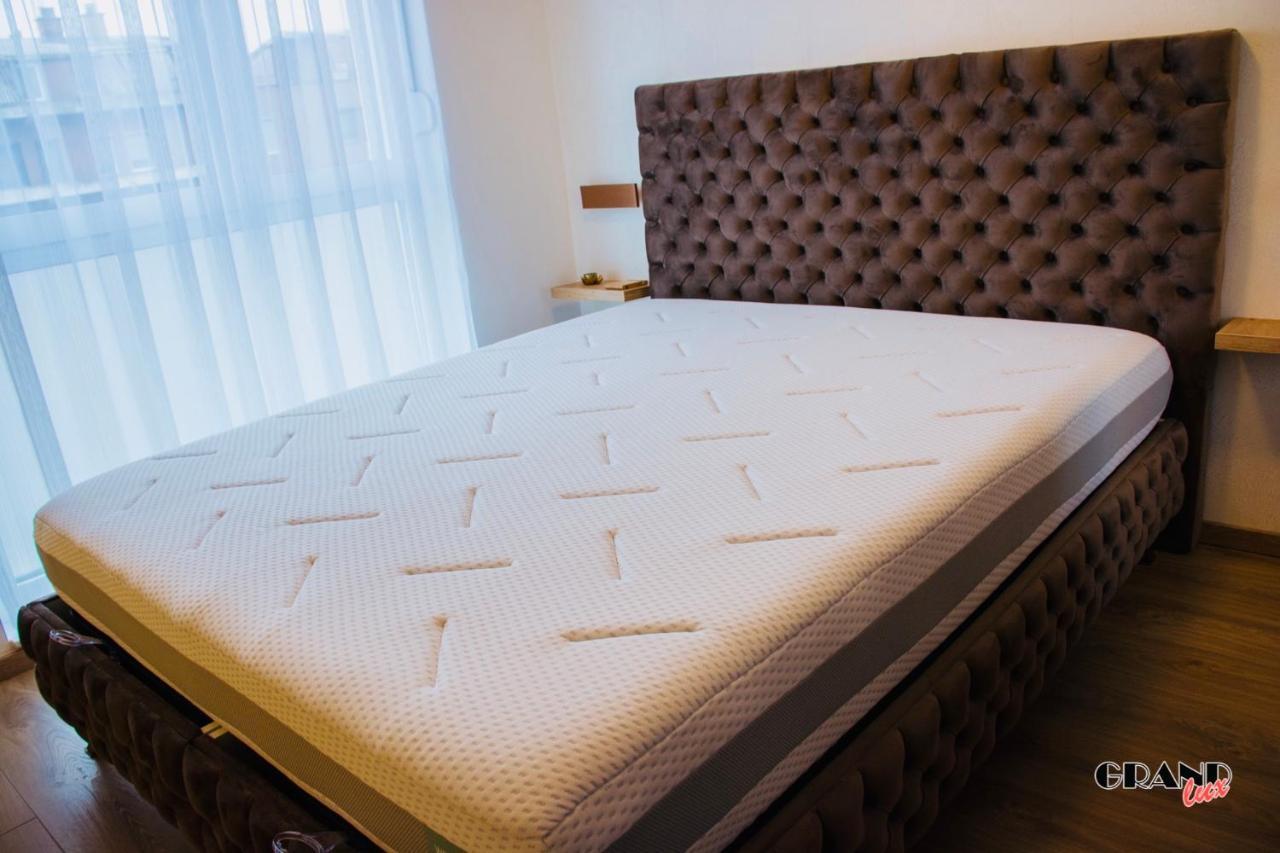 Grand Lux Apartment Doboj Exterior foto