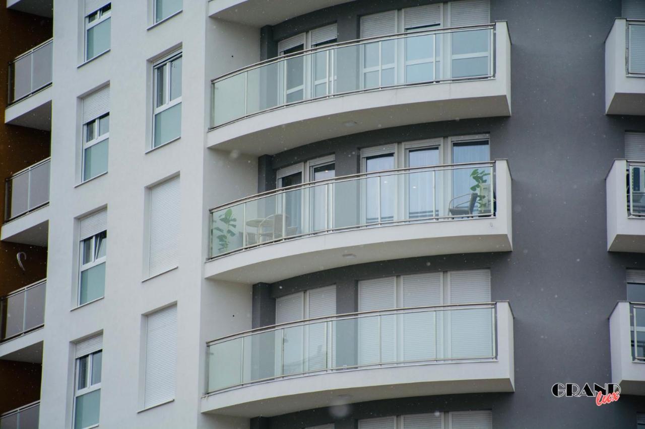 Grand Lux Apartment Doboj Exterior foto